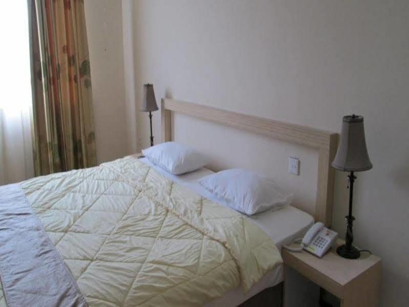 Oyo 663 Hotel Sejati Balikpapan (Borneo) Exterior foto